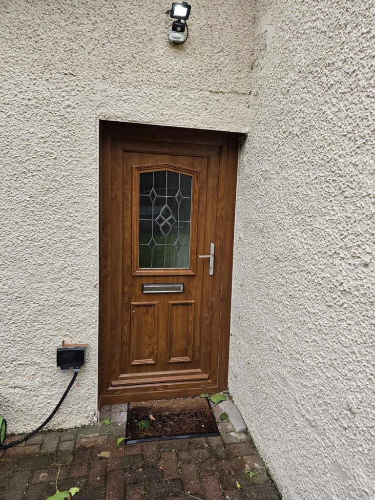 Self contained flat in Newlands 