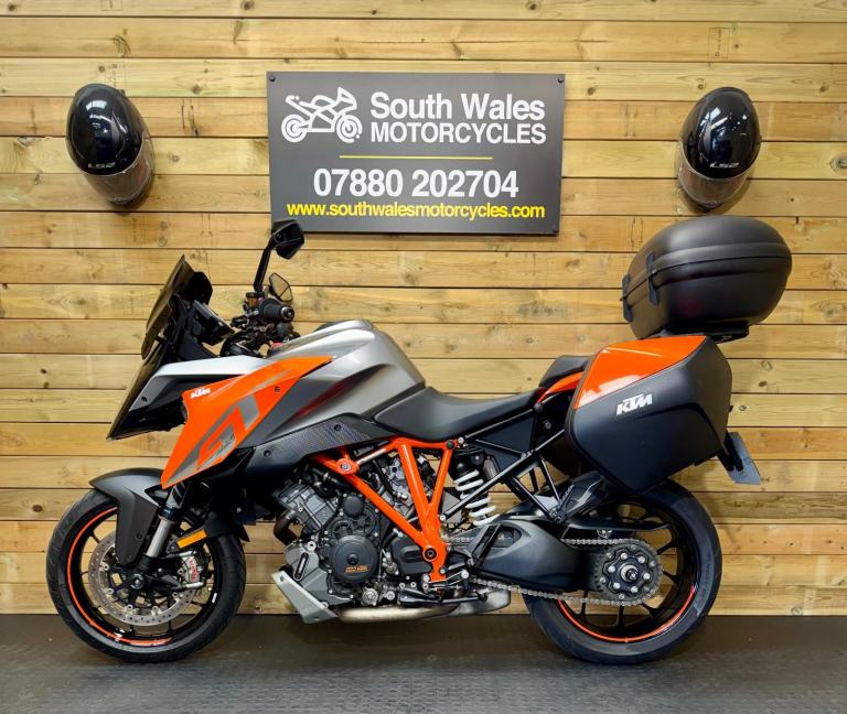 KTM 1290 Super Duke GT : 2017 (67) : ONLY 7935 MILES