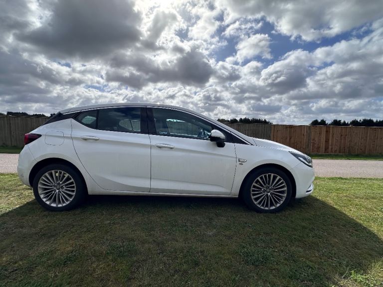 Vauxhall, ASTRA, Hatchback, 2017, Manual, 1598 (cc), 5 doors