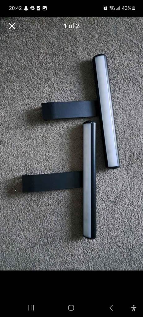 2x wireless picture light