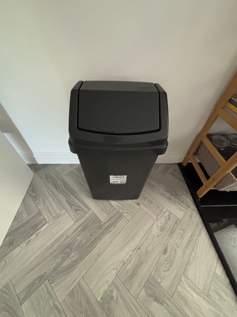 Small black bin 