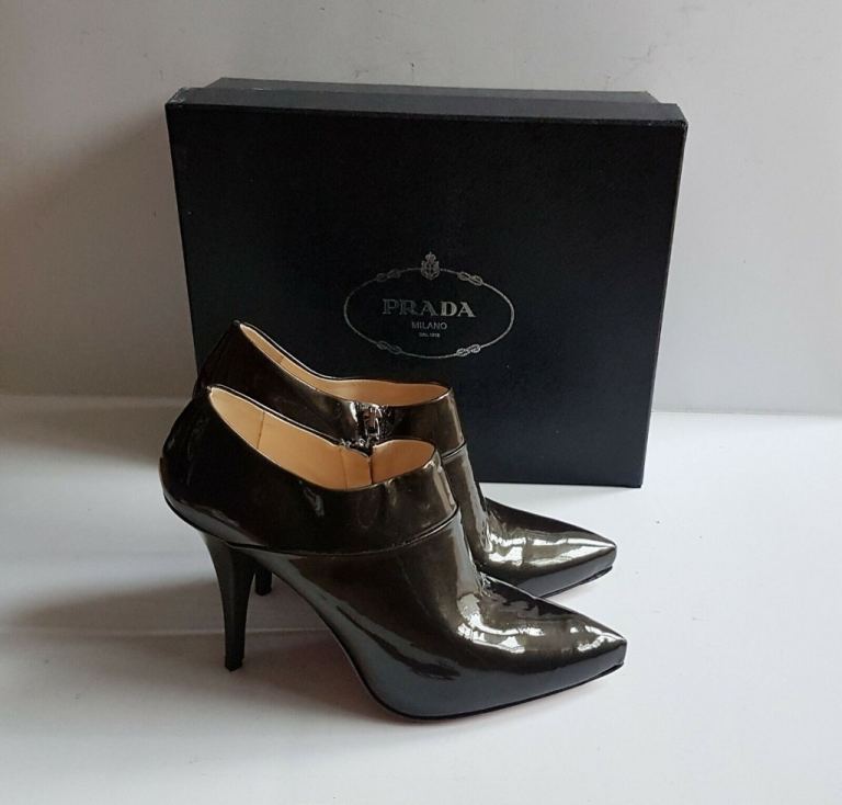PRADA patent leather ankle boots with box, size: EUR 38/39 fits UK 6/7