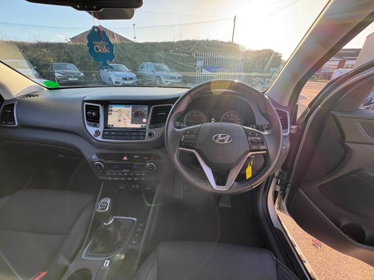 2015 Hyundai TUCSON 1.7 CRDi Blue Drive Premium 5dr 2WD ESTATE Diesel Manual