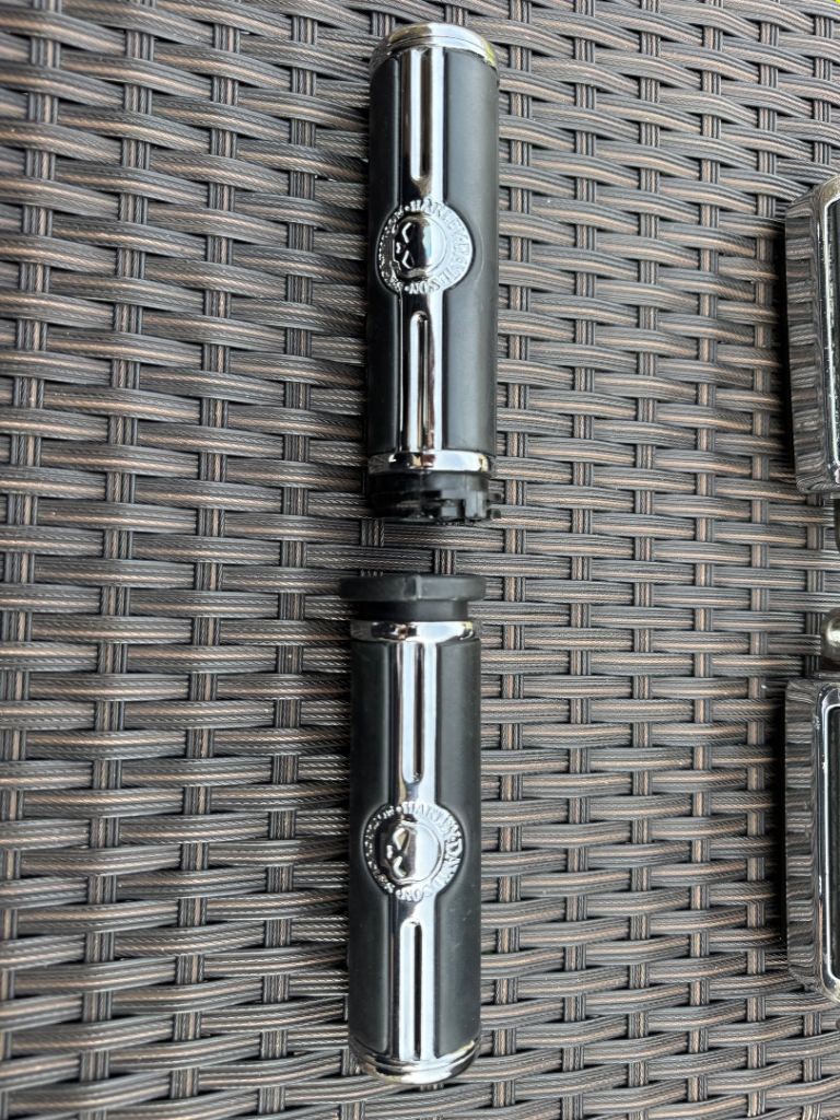Harley-Davidson handle bar grip and foot pegs 