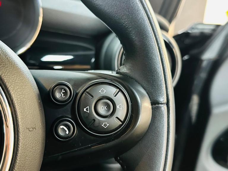 2020 MINI Electric Hatch Cooper SE 32.6kWh Level 2 Auto 3dr HATCHBACK Electric Automatic