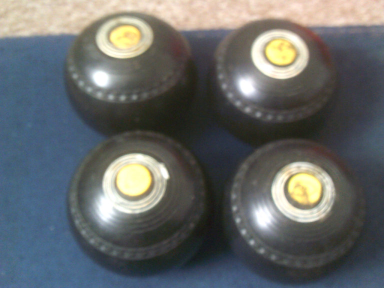 set of 4 bowls kenselite  xf 99