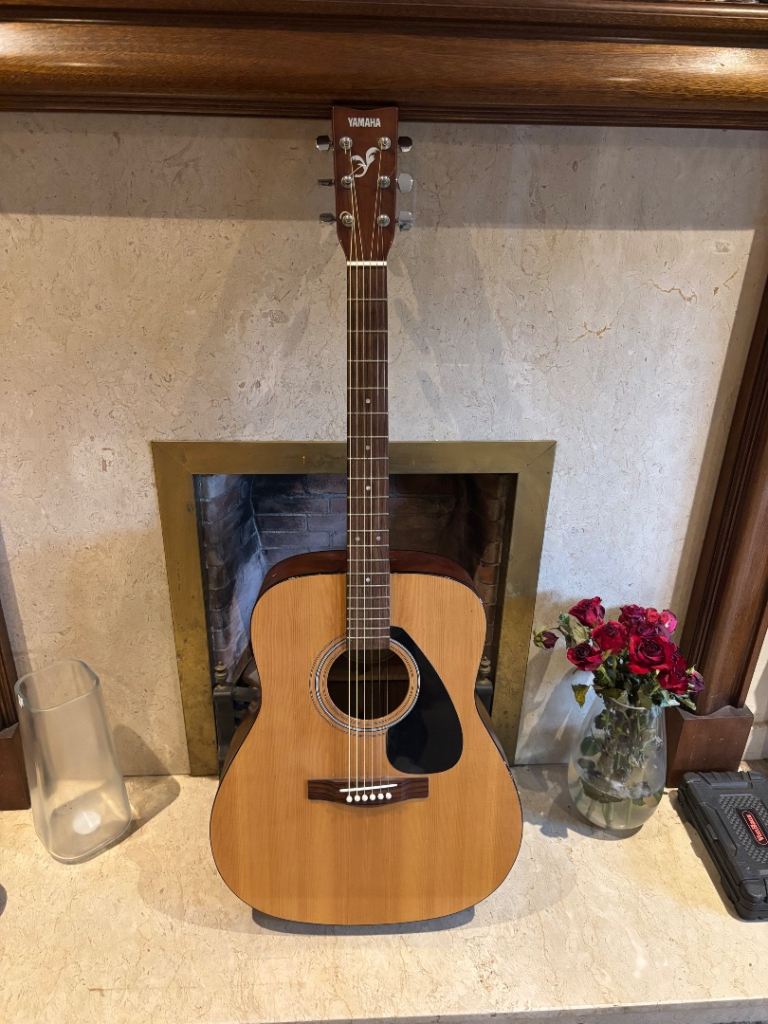 Yamaha acoustic guitar 