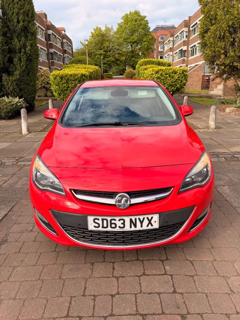 Vauxhall, ASTRA, Hatchback, 2013, Manual, 1956 (cc), 5 doors