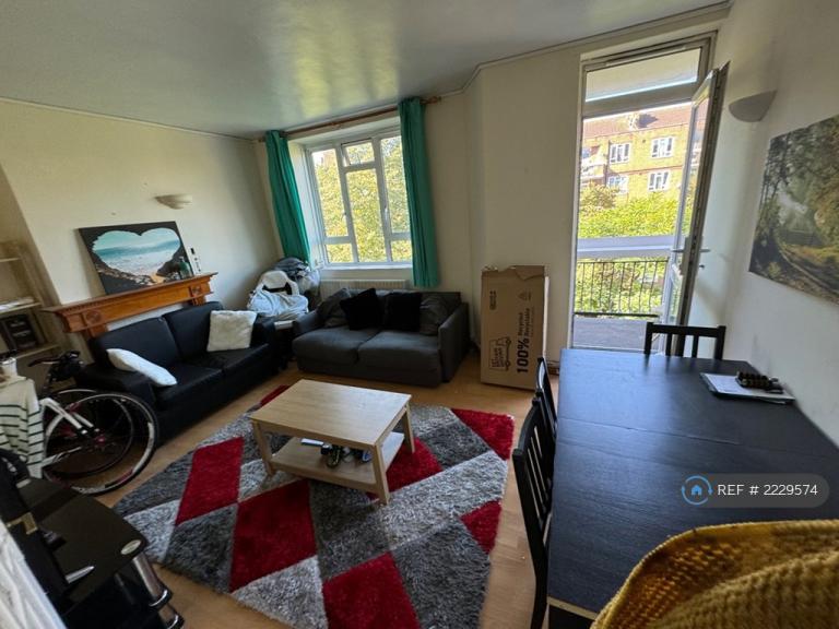 4 bedroom flat in Vernon House, Vauxhall, SE11 (4 bed) (#2229574)