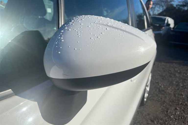 2019 Vauxhall Crossland X 1.2T ecoTec [110] SE 5dr [6 Speed] [S/S] HATCHBACK PETROL Manual