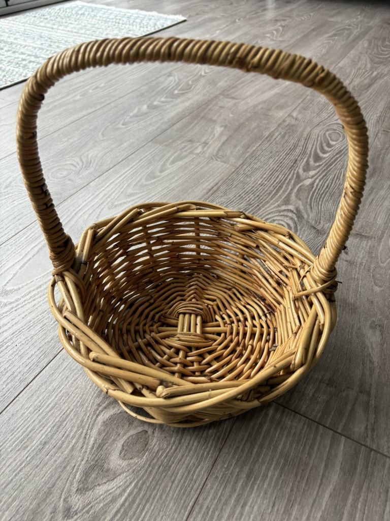 Small basket - display or storage 