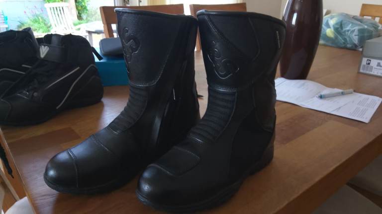Ladies motorcycle boots 