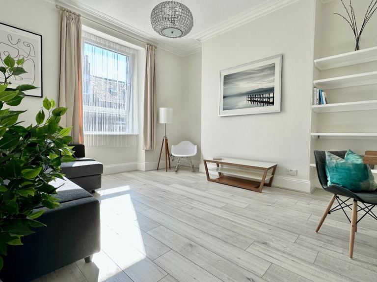 1 bedroom flat in Esslemont Avenue, Rosemount, Aberdeen, AB25 1SQ