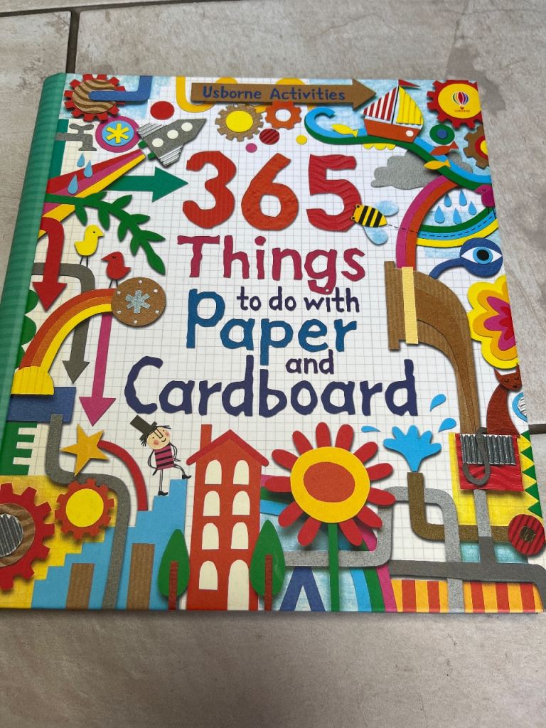 Usborne Activities Book: 365 Things to do with Paper and Cardboard