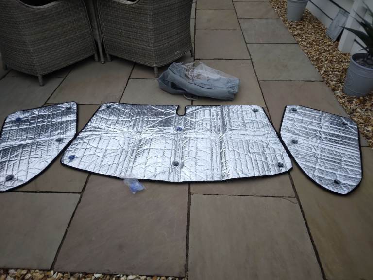 ⁹vw t6 silver screens windscreen and 2 front windows only £25 for quick sale