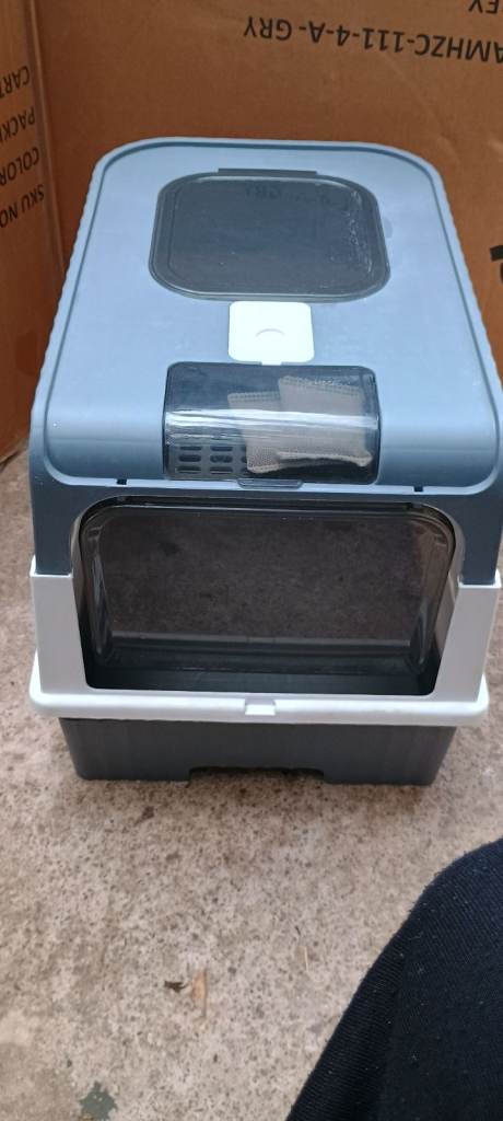 Cat litter box in good condition very clean.