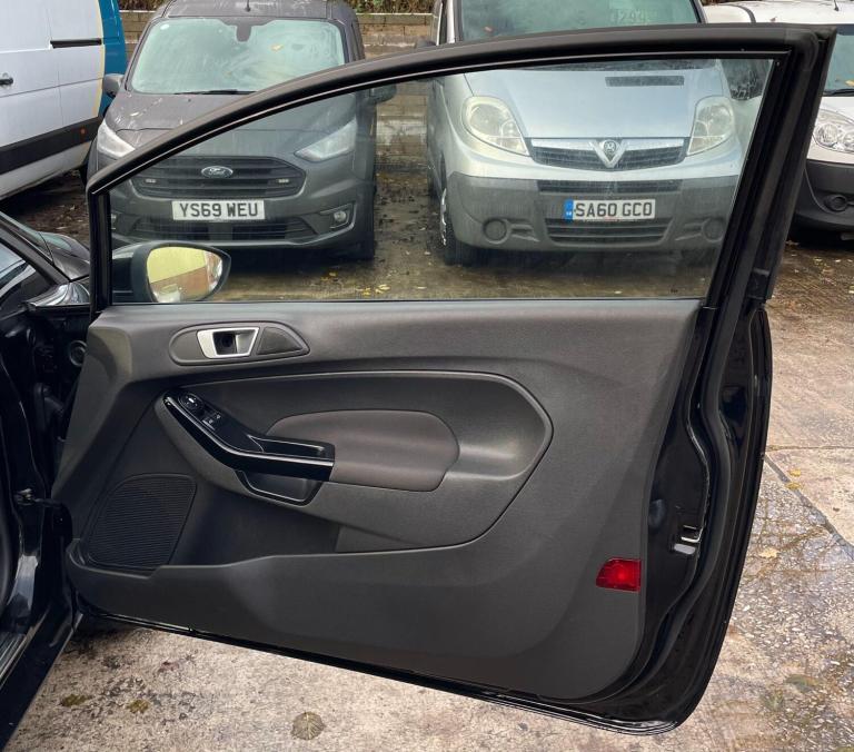 2014 Ford Fiesta 1.25 Zetec Hatchback 3dr Petrol Manual Euro 5 (82 ps) HATCHBACK Petrol Manual