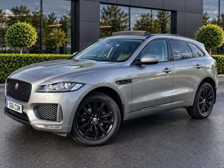 2019 Jaguar F-Pace 2.0d [180] Chequered Flag 5dr Auto AWD ESTATE DIESEL Automatic
