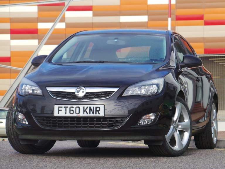 Vauxhall Astra 1.4 SRI Turbo – Limited – 140bhp – 2011 – Black – 6‑Speed Manual – MOT Jan 2027