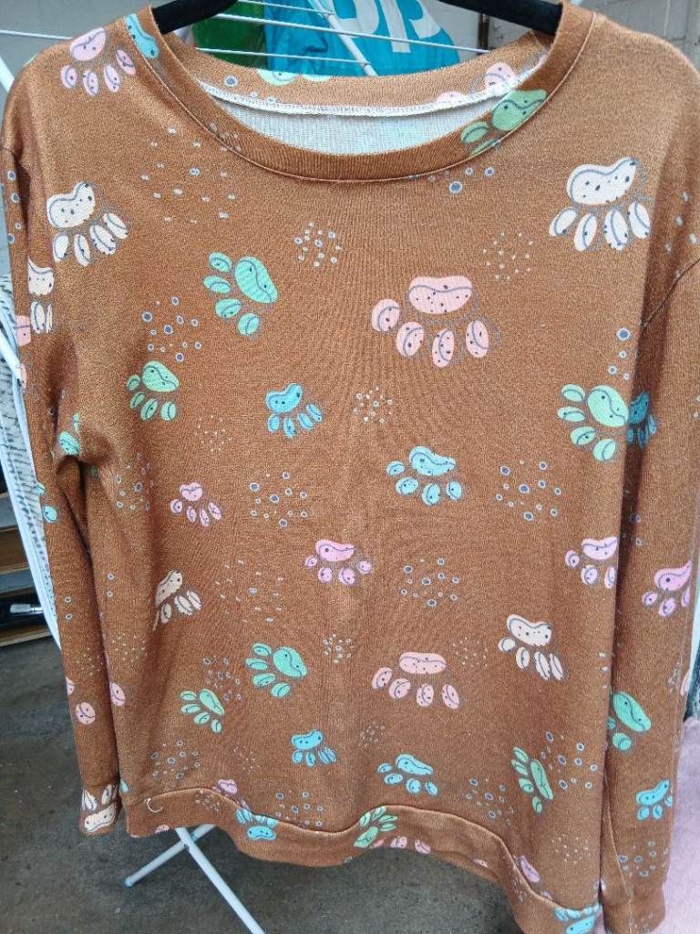 Womens tops