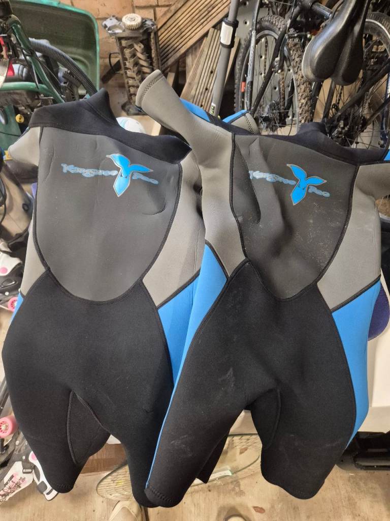 2 x kids wetsuits