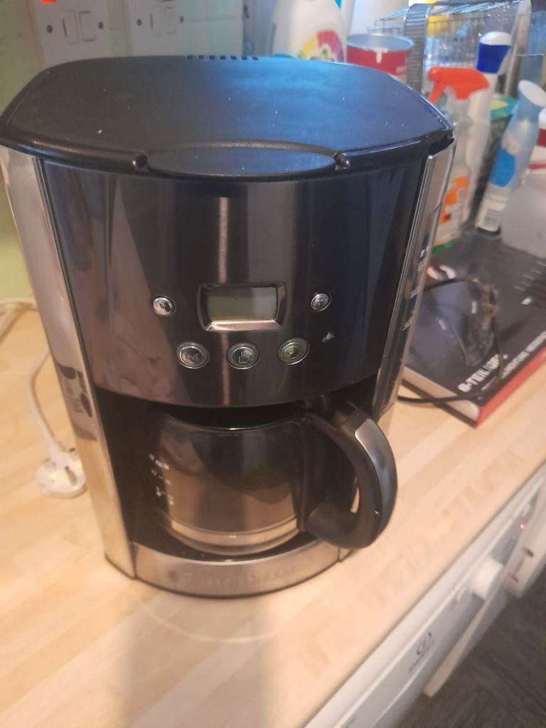 Black and Silver Filter Coffee Machine with Glass Jug