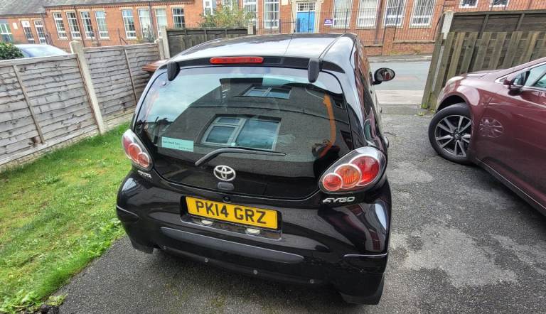 Toyota, AYGO, Hatchback, 2014, Manual, 998 (cc), 5 doors