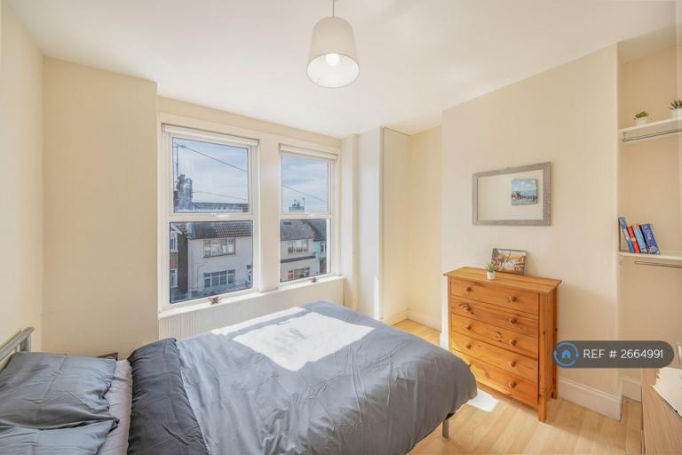 6 bedroom house in Milner Road, Brighton, BN2 (6 bed) (#2664991)