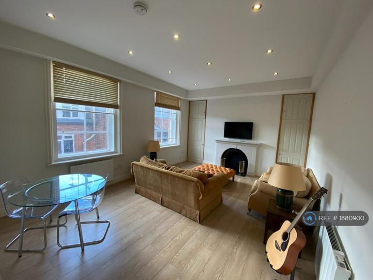 1 bedroom flat in Belgrave Court, Leeds, LS1 (1 bed) (#1880900)