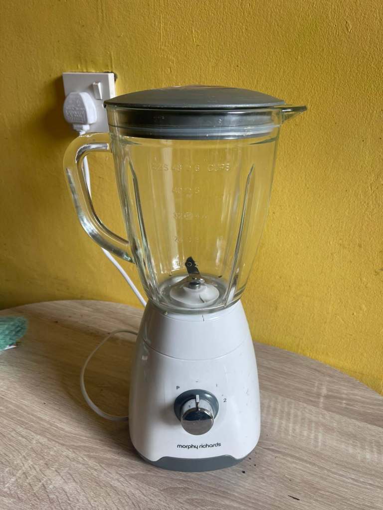 Morphy Richards Glass Jug Blender – White, Good Condition