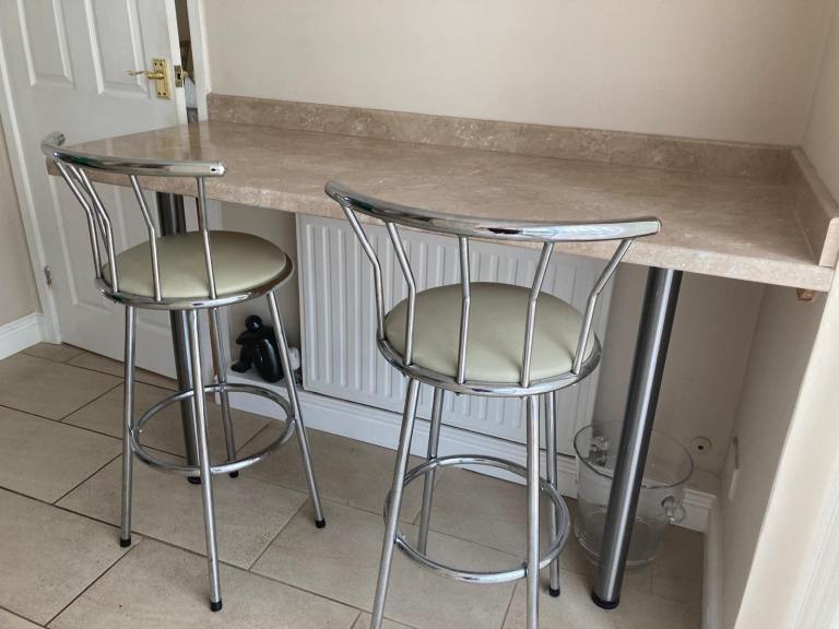 Breakfast bar and chairs
