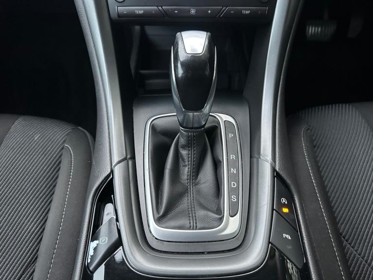 2016 Ford Mondeo 2.0 TDCi 180 Titanium 5dr Powershift HATCHBACK Diesel Automatic