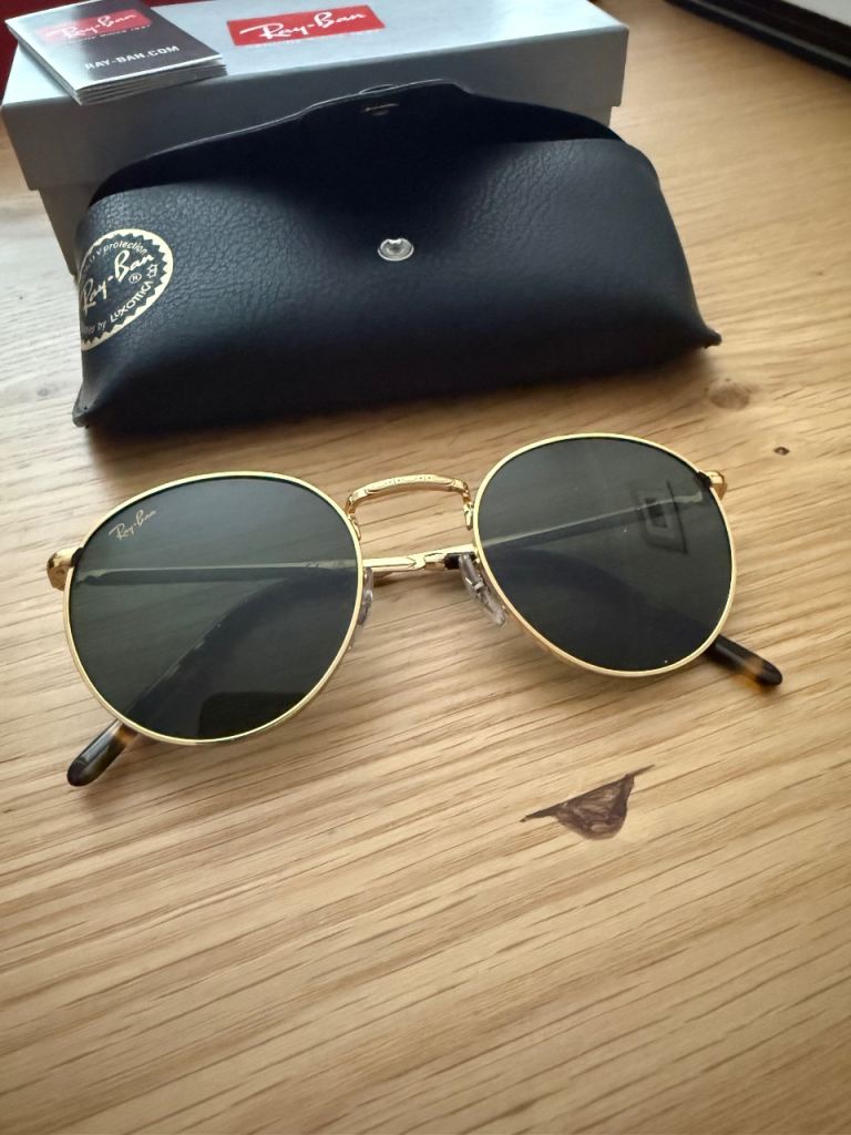 Genuine woman’s Ray ban sunglasses 