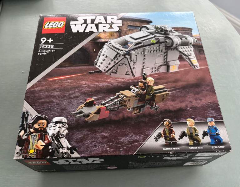 LEGO Star Wars #75338 Ambush on Ferrix
