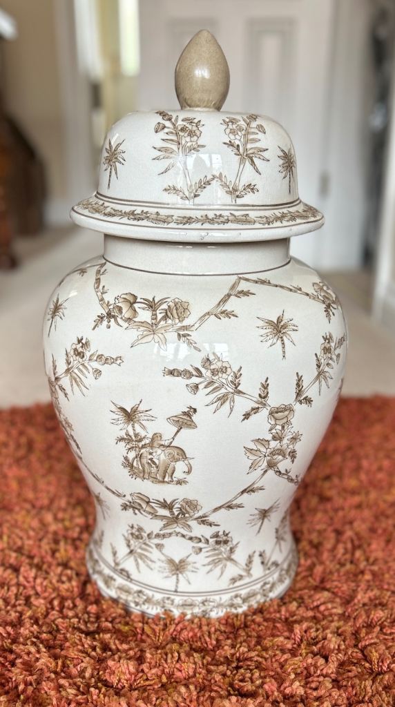 Ginger Jar Elephant Light, India Jane