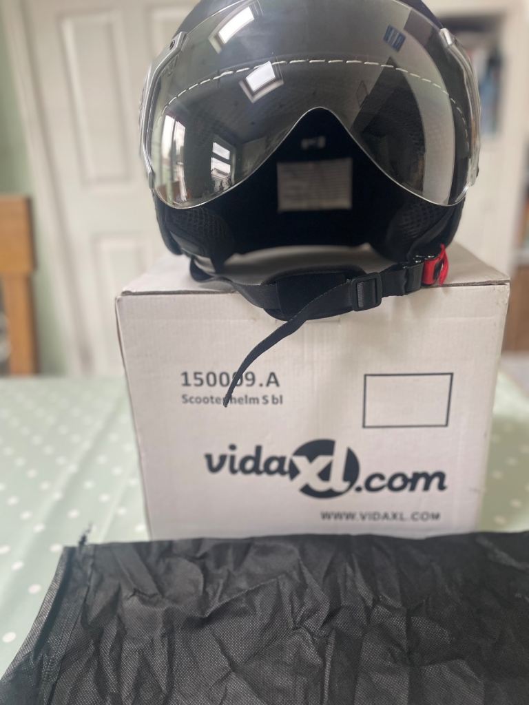 Brand New VidaXL Black Scooter Helmet XL 61-62cm