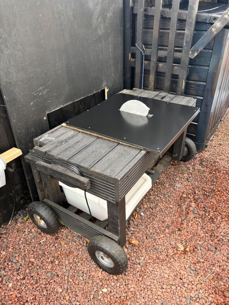 Custom Built Table Saw on Wheels – Good Condition