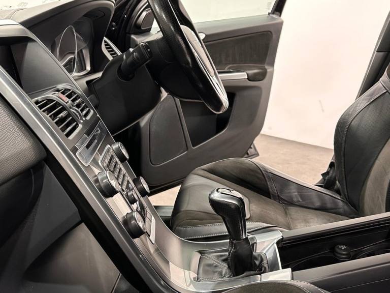 2017 Volvo XC60 2.0 D4 R-Design Nav SUV 5dr Diesel Manual Euro 6 (s/s) (190 ps) ESTATE Diesel Manual