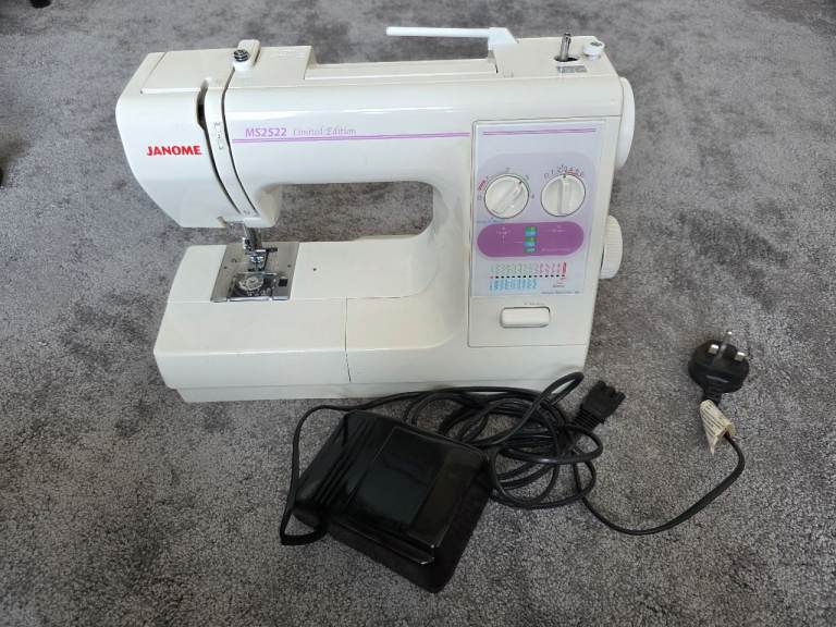 Sewing machine 