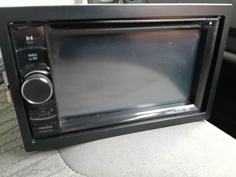 Clarion car radio with dvd player good condition 