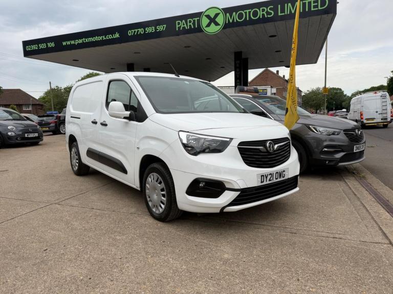 2021 Vauxhall Combo 2300 1.5 Turbo D 100ps H1 Sportive Van PANEL VAN DIESEL Manual
