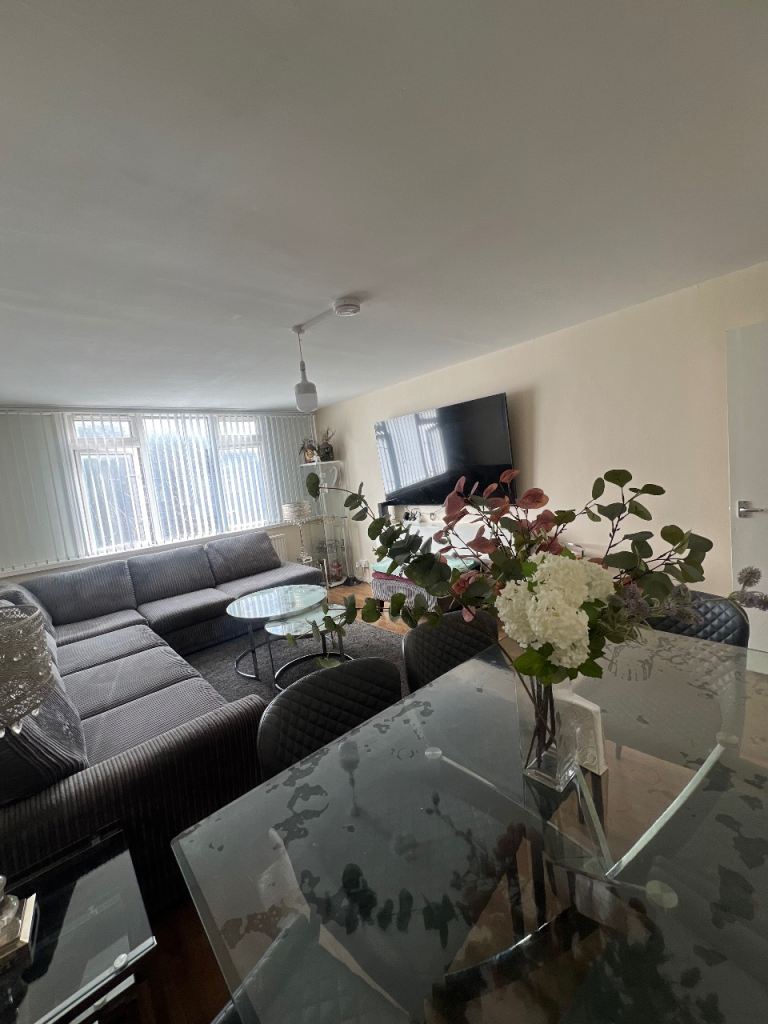 3 double bedroom house swap
