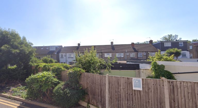 BENEFITS ACCEPTED - Studio Flat Available in Streatham Croydon SW16
