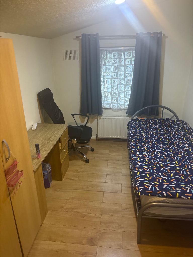 Single room to rent 