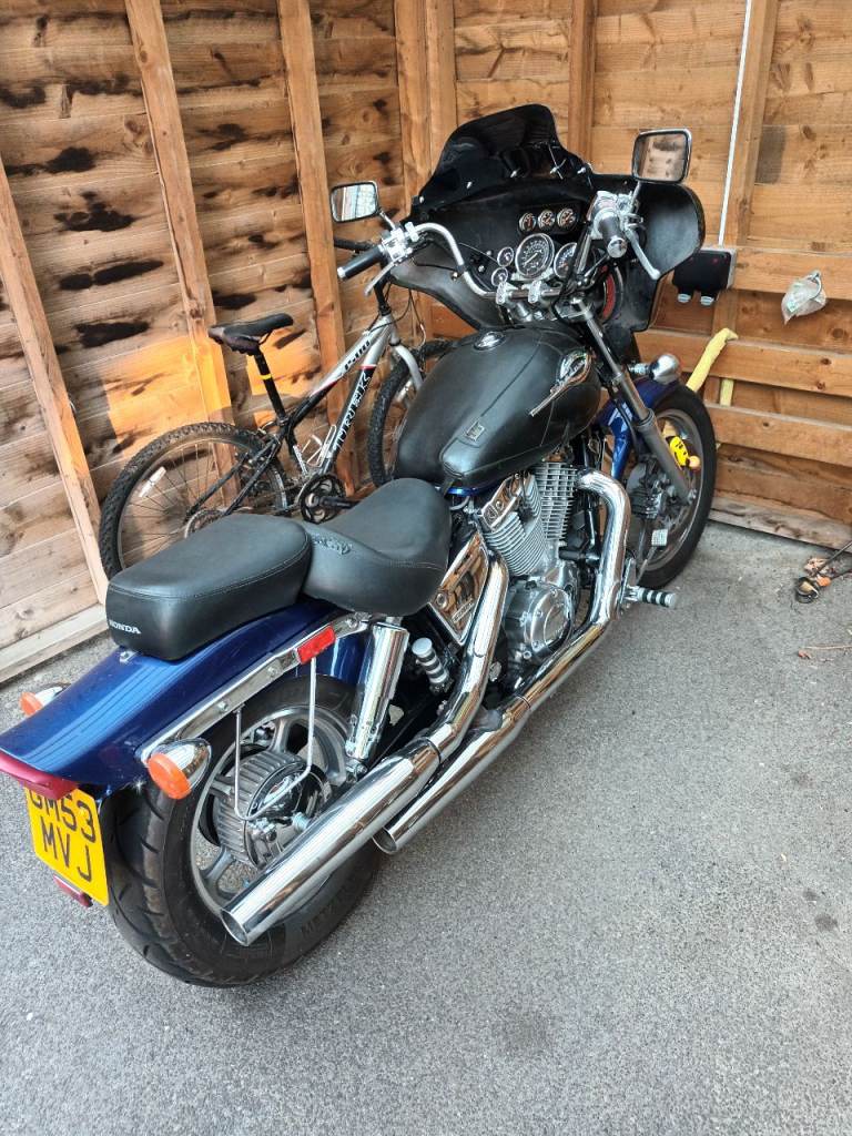 Honda, 2004, 1100 (cc)