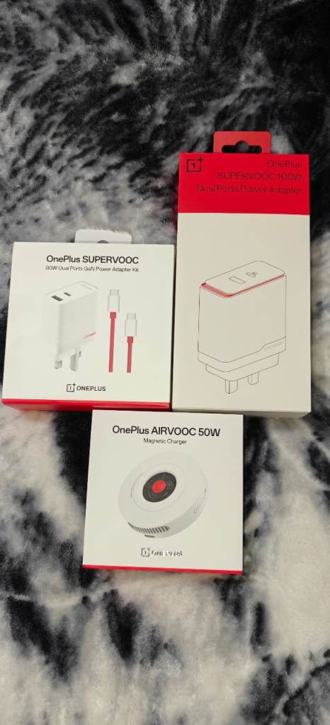 💥 OnePlus SUPERVOOC Chargers Inc MagSafe Brand New Sealed Selling as a Set