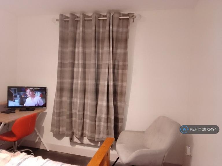 4 bedroom house in Castle Well Mews, Salisbury, SP4 (4 bed) (#2872494)