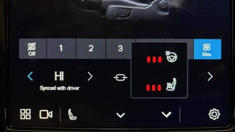 2025 Volvo EC40 Twin Motor 82kWh Plus SUV 5dr Electric Auto AWD (408 ps) ESTATE Electric Automatic