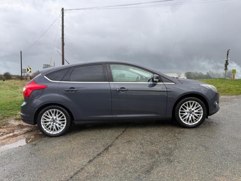 2011 Ford Focus 1.6 125 Zetec 5dr HATCHBACK PETROL Manual