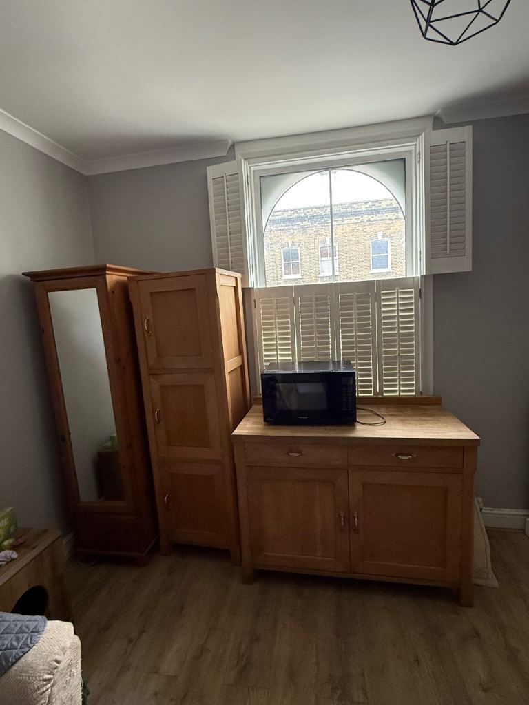 Freestanding Habitat Olivia units